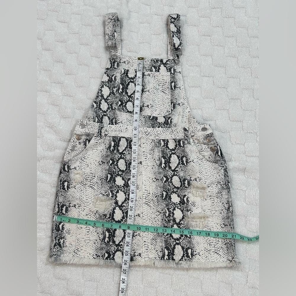 POL Snakeskin Overall Dress Size L - Picture 5 of 13